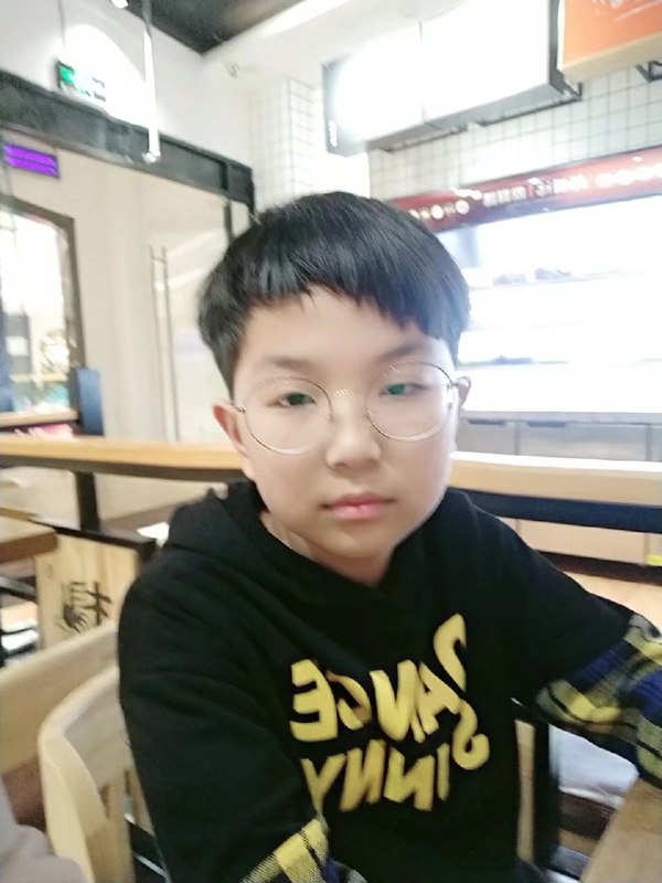 幼年嘉豪来了
