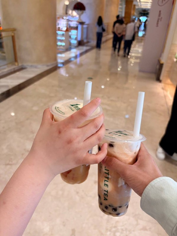 上海day2和@燕燕  燕姐面基了，人特别好呀请我打舞萌p2不约而同喝了冰淇凌红茶p3是番茄什么什么面，好吃上海day2和@燕燕  燕姐面基了，人特别好呀请我打舞萌p2不约而同喝了冰淇凌红茶p3是番茄什么什么面，好吃