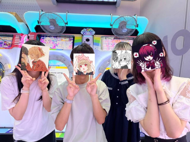 上海day14和@雪柰@桐谷傅傅@泉依 一起来无限萌界过了生日谢谢大家送的礼物！仆咖里面服务超级好！我的嘴角一直没下去过，女仆们也都好萌呀嘿嘿我点的抹茶牛奶和蛋包饭味道都不错的，女仆画的画也很可爱捏一起分了布歌东京的生日蛋糕，超级好吃！然后因为是生日，很荣幸的和所有当班女仆以及大家拍了切结束后毫无疑问的去打了舞萌www后面还有哦上海day14和@雪柰@桐谷傅傅@泉依 一起来无限萌界过了生日谢谢大家送的礼物！仆咖里面服务超级好！我的嘴角一直没下去过，女仆们也都好萌呀嘿嘿我点的抹茶牛奶和蛋包饭味道都不错的，女仆画的画也很可爱捏一起分了布歌东京的生日蛋糕，超级好吃！然后因为是生日，很荣幸的和所有当班女仆以及大家拍了切结束后毫无疑问的去打了舞萌www后面还有哦